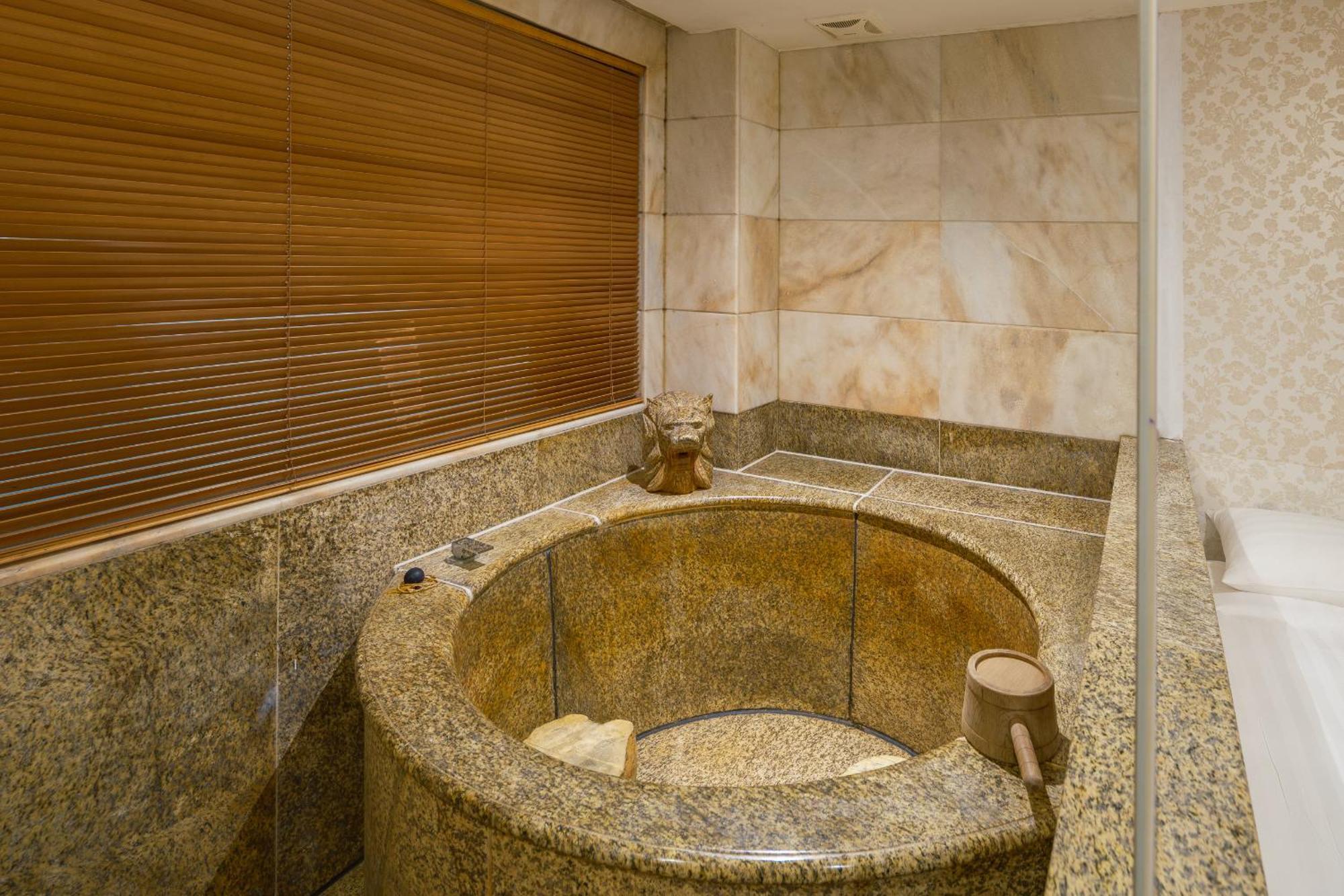 Grand Pleasure Spring Hotel Taipei Exterior photo