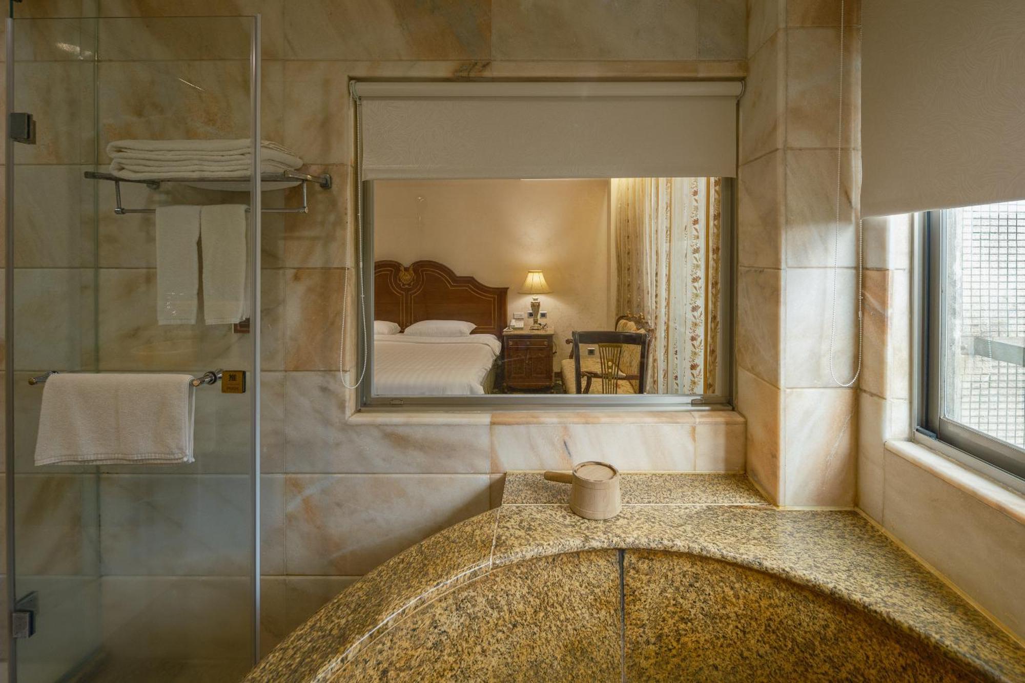 Grand Pleasure Spring Hotel Taipei Exterior photo