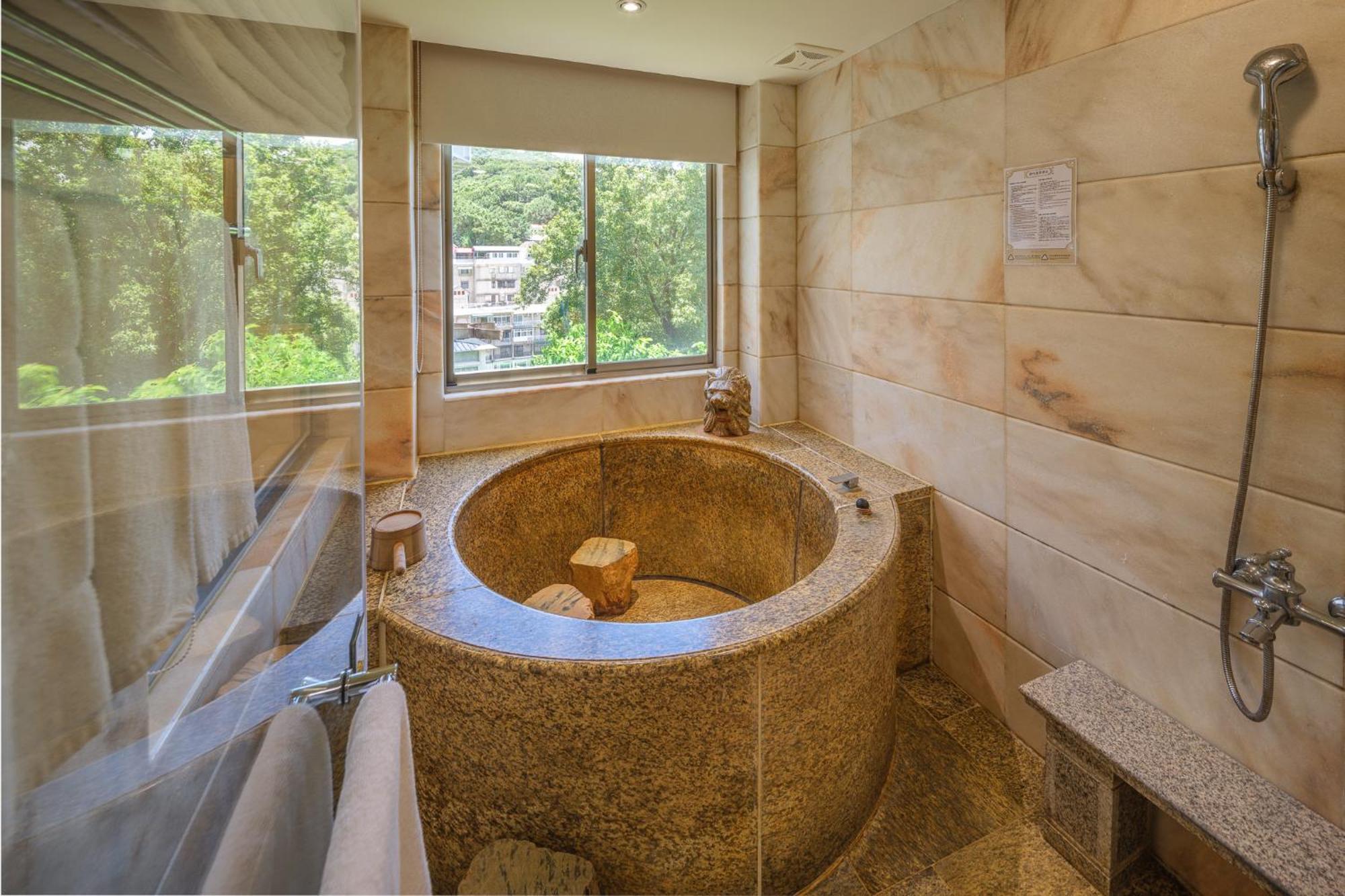 Grand Pleasure Spring Hotel Taipei Exterior photo